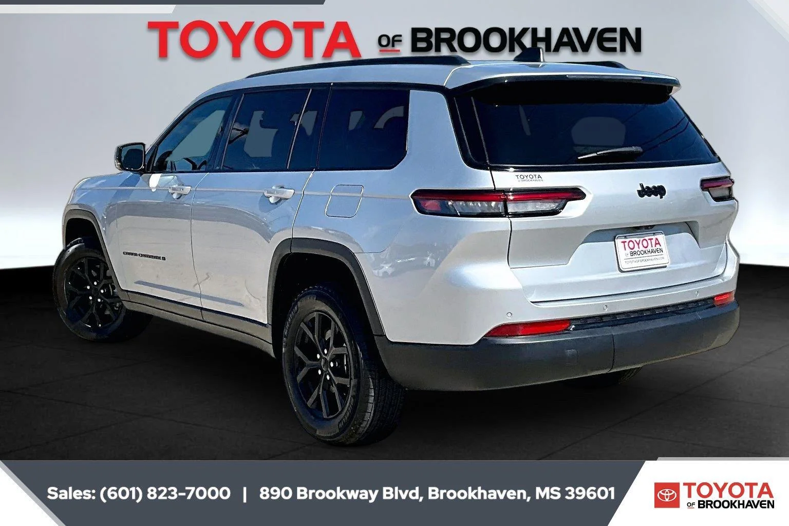 Used 2025 Silver Zynith Jeep Altitude X image 2