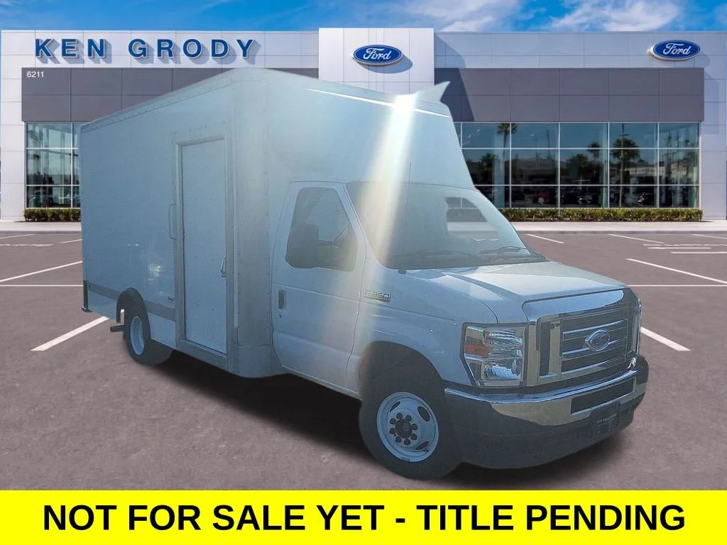 2022 Ford E-Series DRW E-350 Super Duty 158 in WB's photo