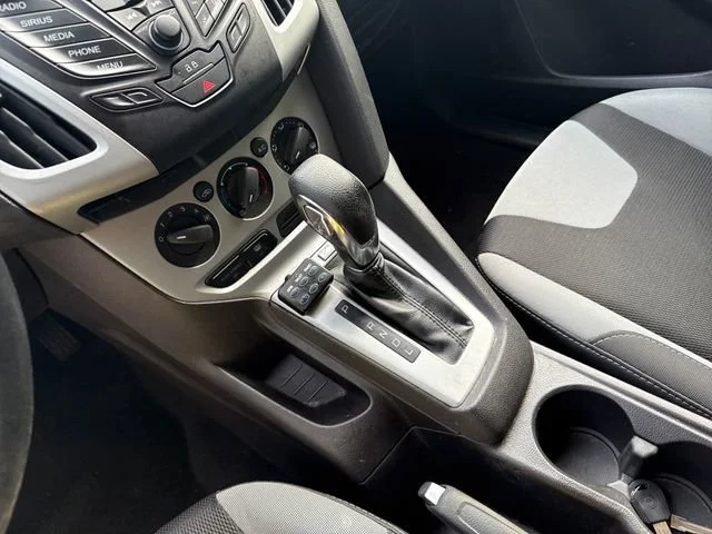 Used 2014 Sterling Gray Metallic Ford SE image 20