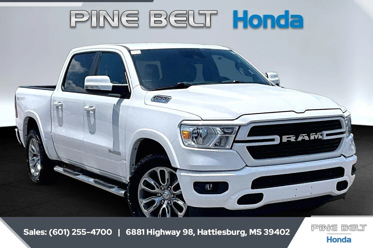 2022 RAM 1500 Laramie 4x4 Crew Cab 5'7's photo