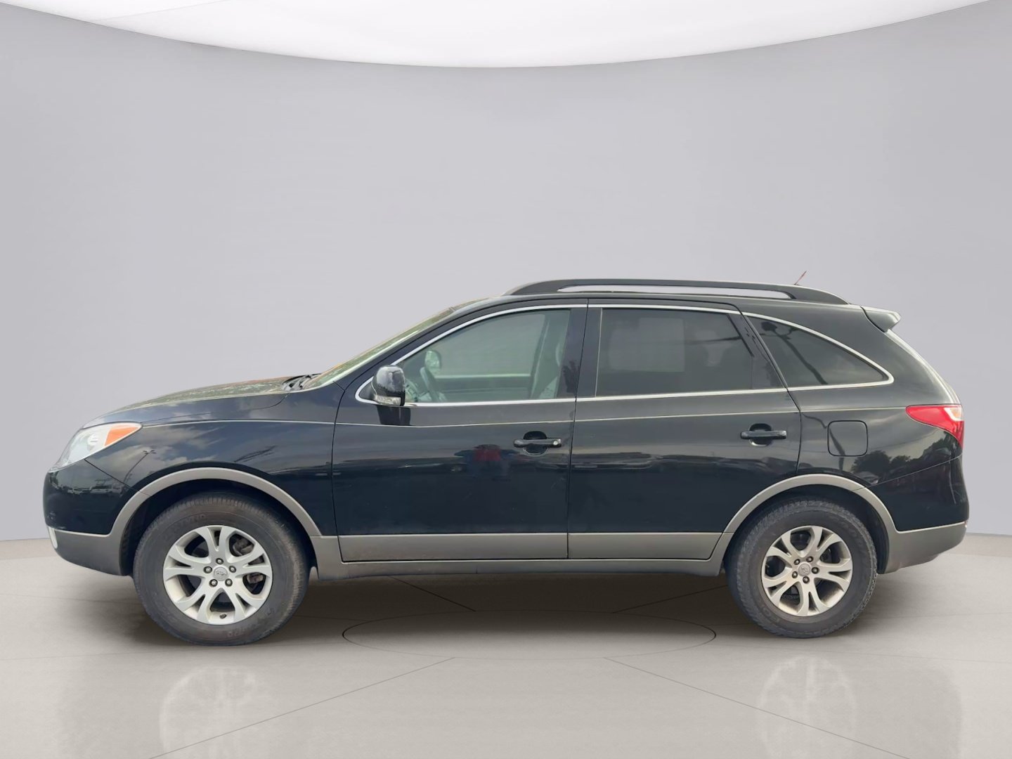 Used 2012 Black Hyundai GLS image 2