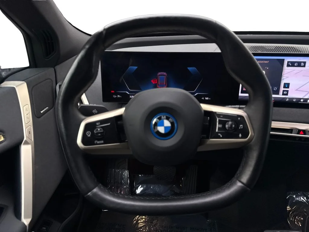 Used 2024 Red BMW xDrive50 image 55