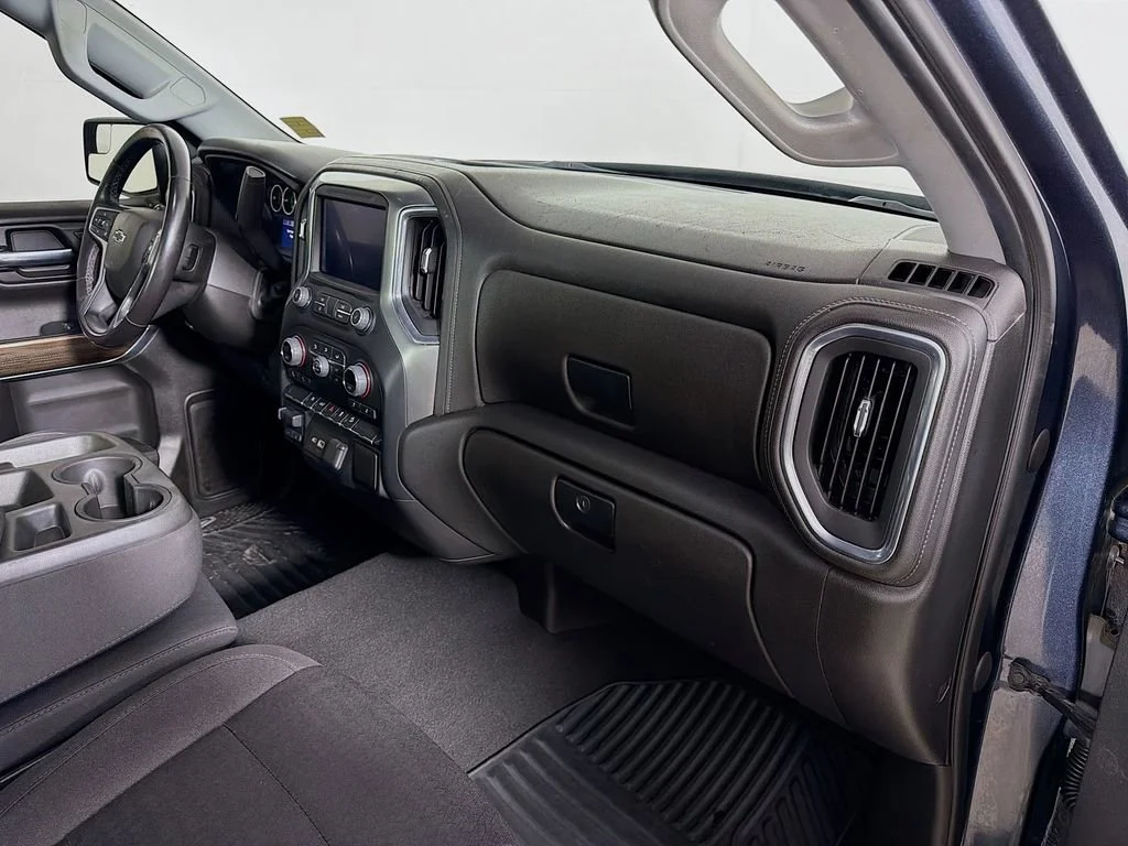 Used 2021 Shadow Gray Metallic Chevrolet RST image 25