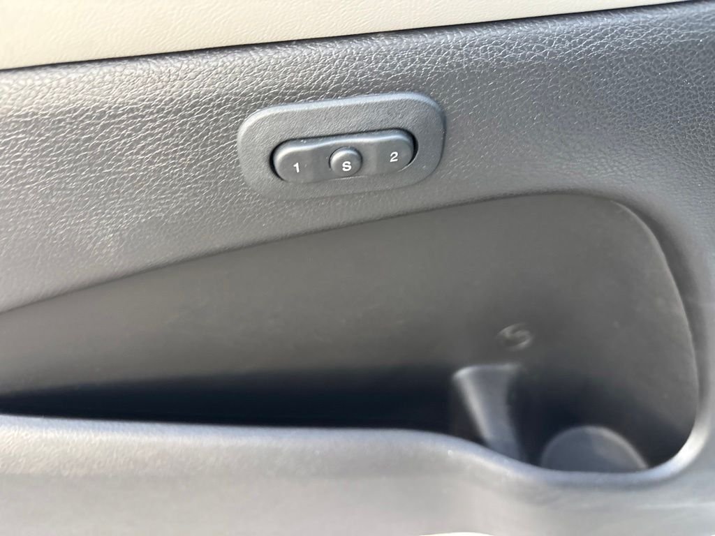 Used 2018 White Jeep Limited image 26