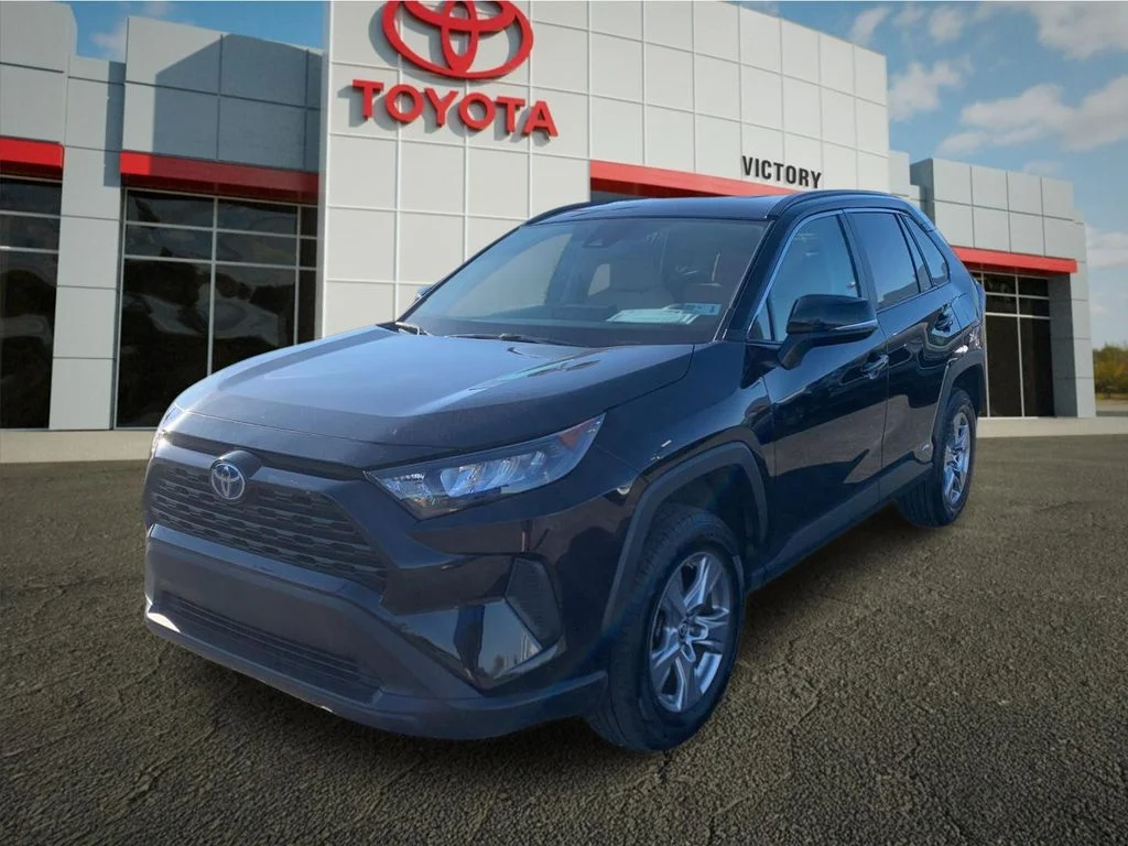 Used 2022 Black Toyota LE image 7