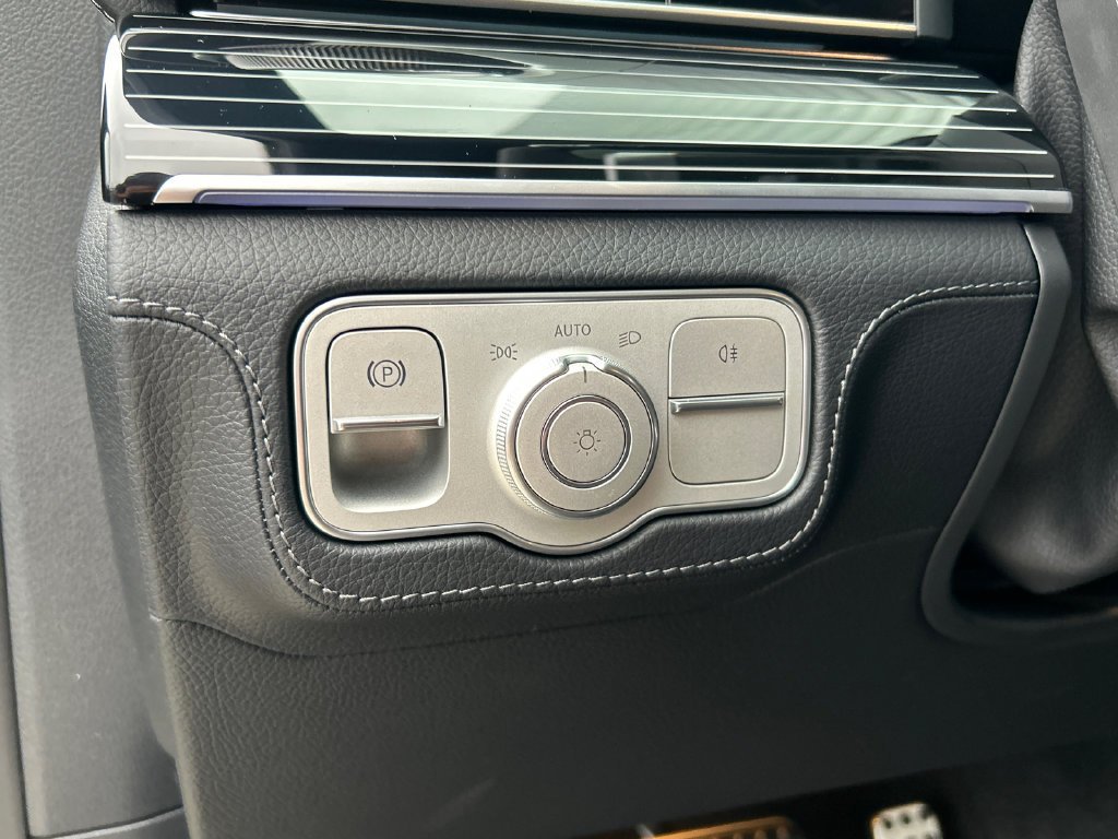 New 2027 Black Mercedes-Benz GLS 450 image 52