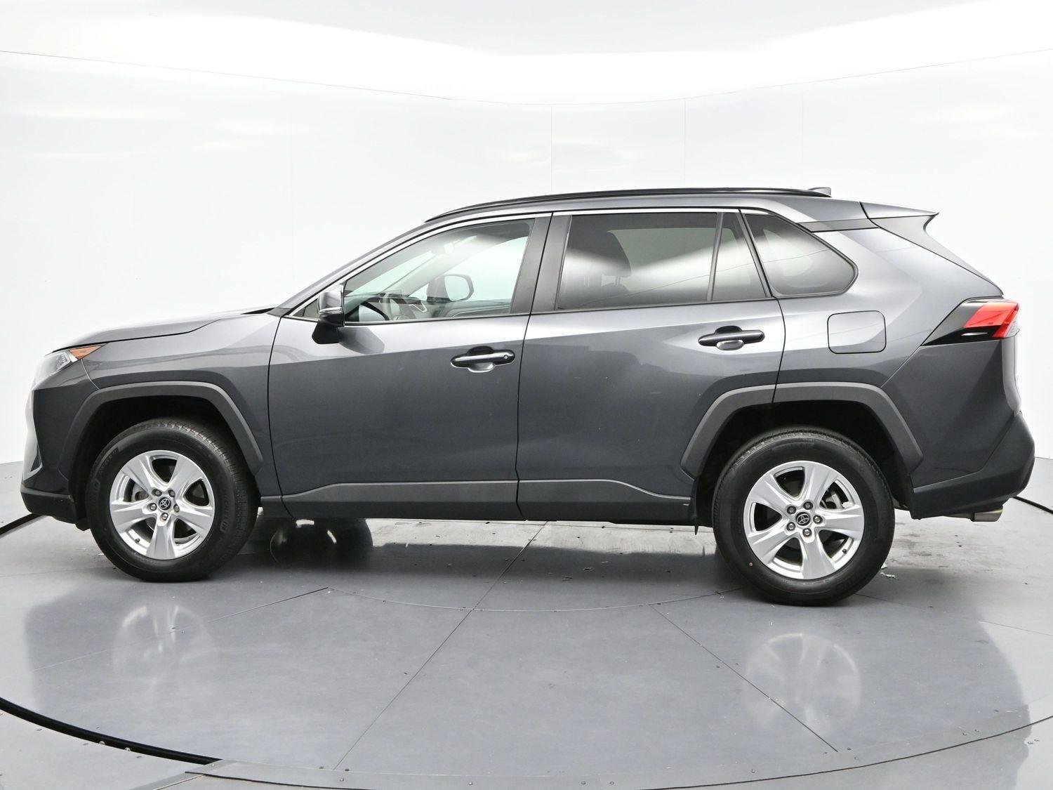 Used 2021 Magnetic Gray Metallic Toyota XLE image 4