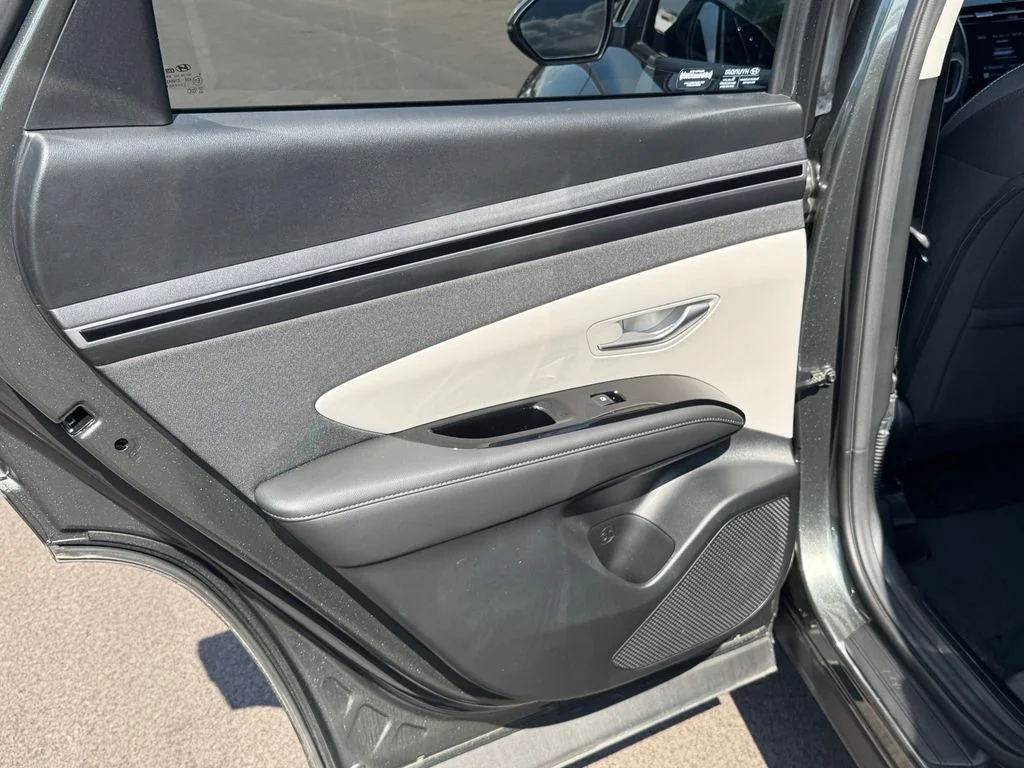 Used 2022 Gray Hyundai SEL image 18