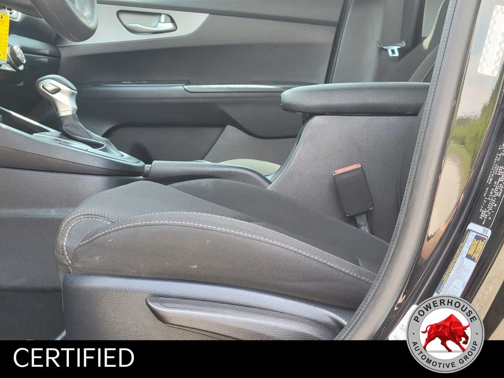 Used 2021 Black Kia LXS image 22