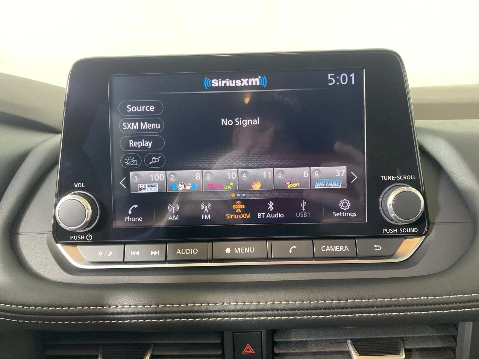 Used 2023 Pearl White Tricoat Nissan SV image 19