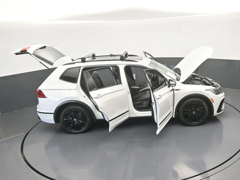Used 2022 Oryx White Pearl Volkswagen 2.0T SE R-Line Black image 66