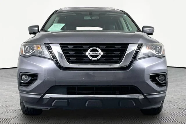 Used 2017 Gray Nissan Platinum image 2