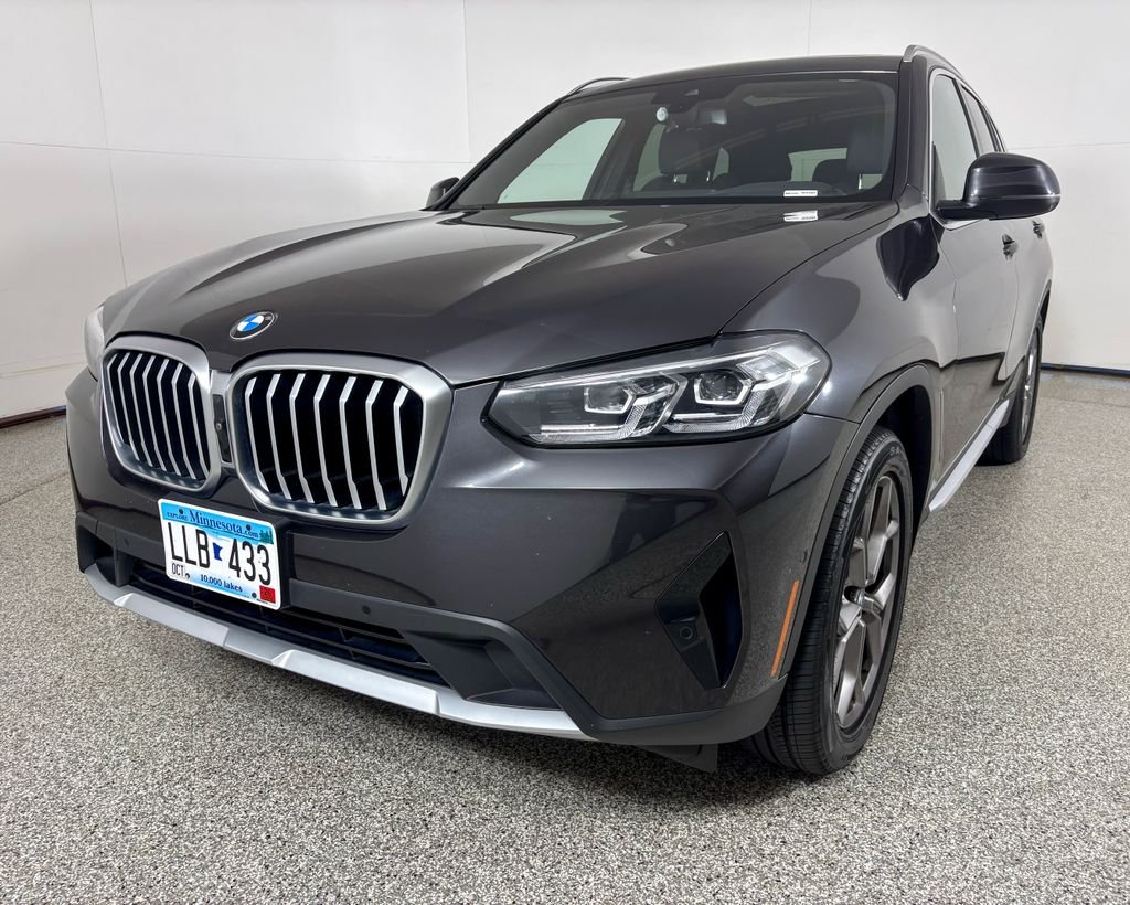 Certified Used 2024 Gray BMW xDrive30i image 5