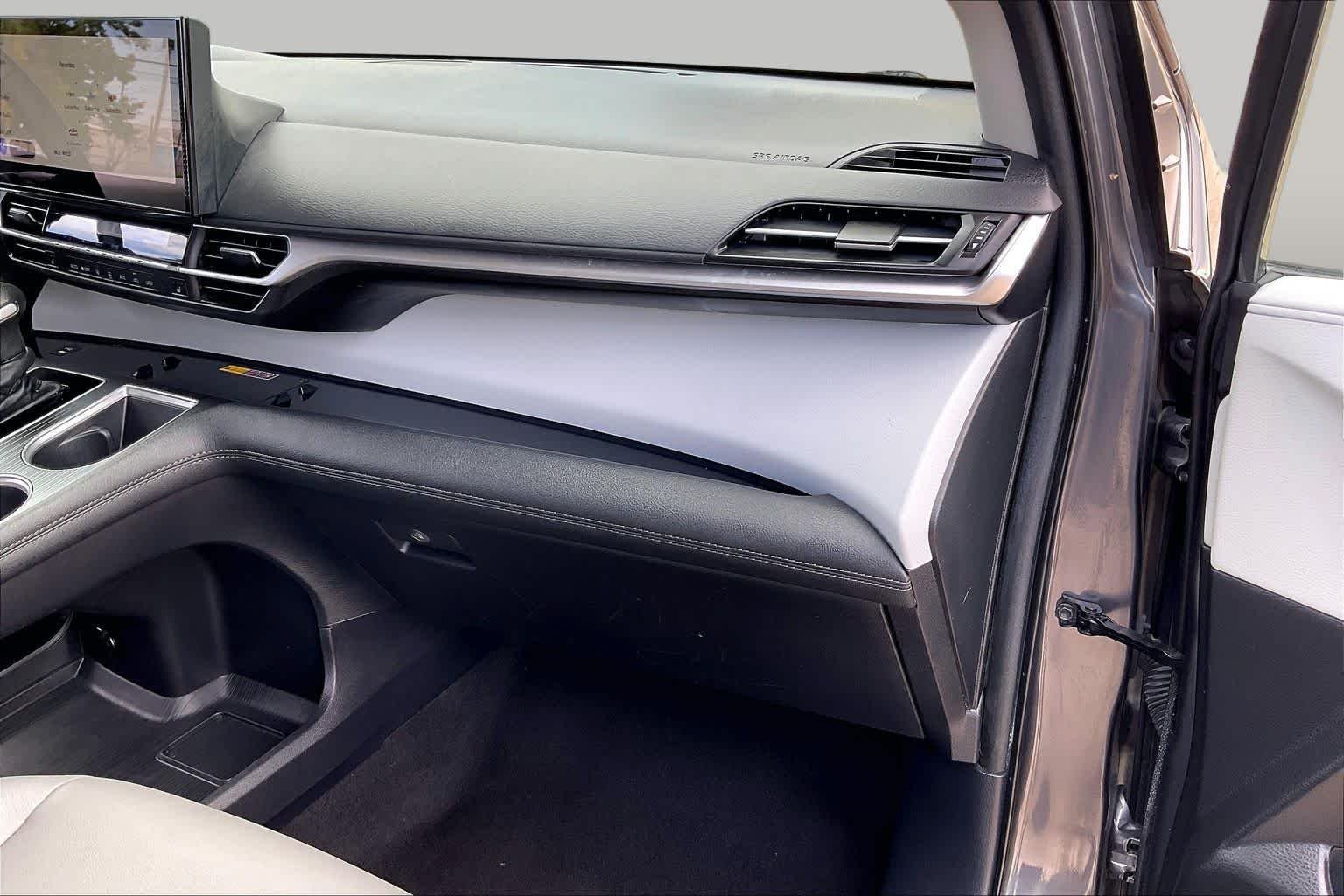 Used 2025 MAGNETIC GRAY METALLIC Toyota XLE Autono-MaaS image 17