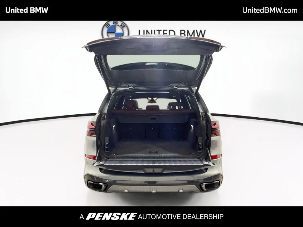 Used 2024 Gray Metallic BMW sDrive40i image 21