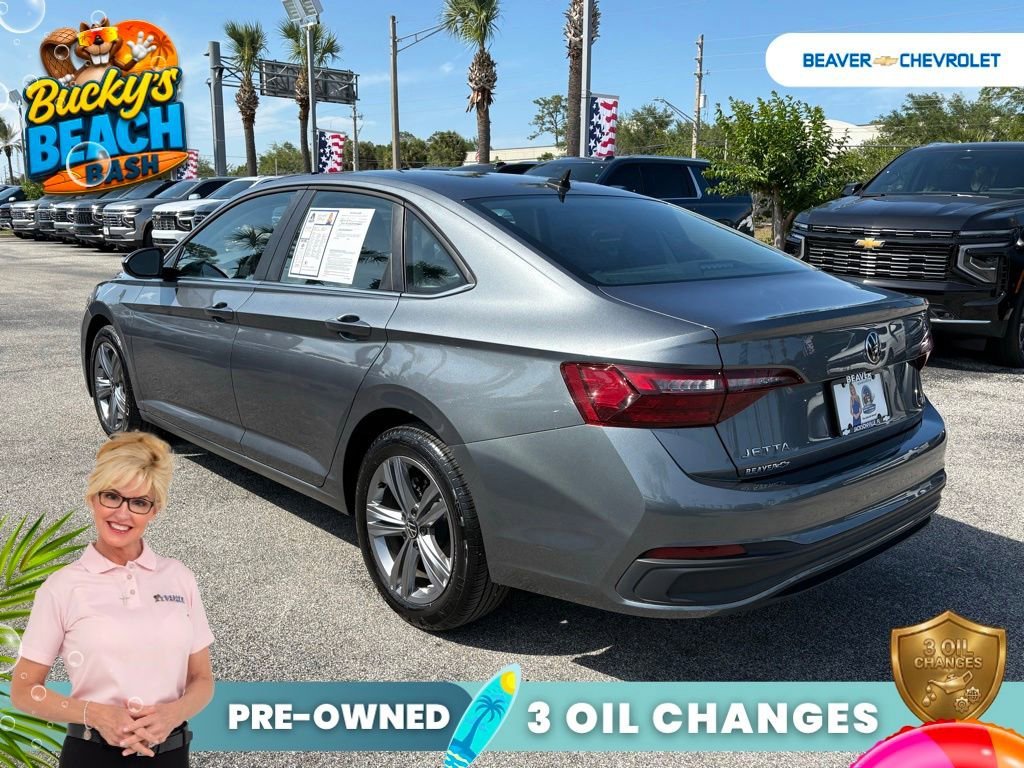Used 2024  Volkswagen SE image 5