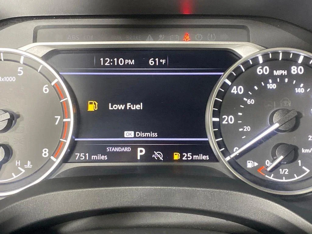 Used 2025 White Pearl Nissan SV image 14