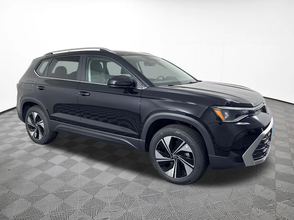 New 2026 Black Volkswagen 1.5T SE image 5