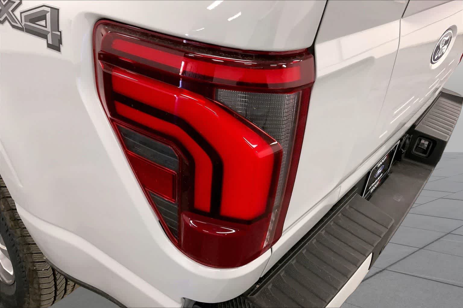 New 2026 Avalanche Ford Platinum® image 14