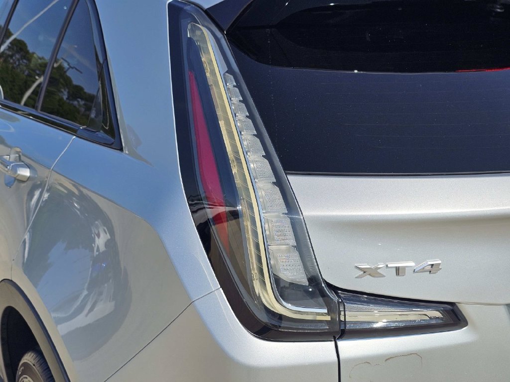 Used 2019 Silver Cadillac Sport image 11