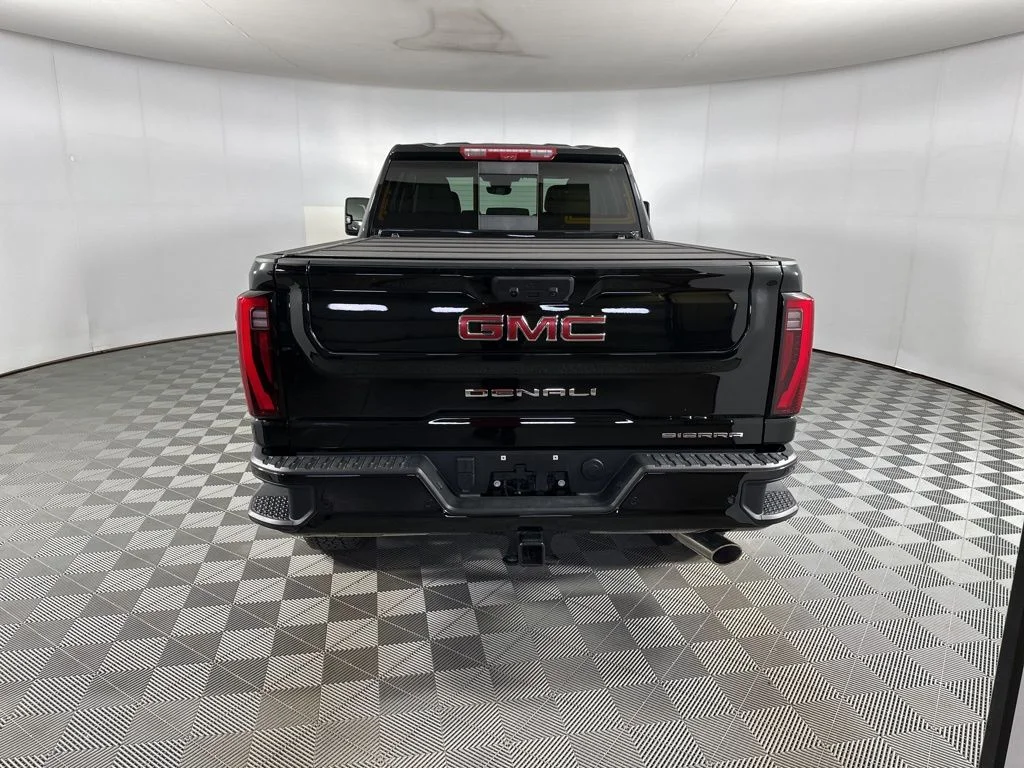 Used 2025 Black GMC Denali image 11