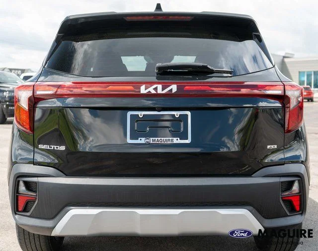 Used 2024 Black Kia LX image 7