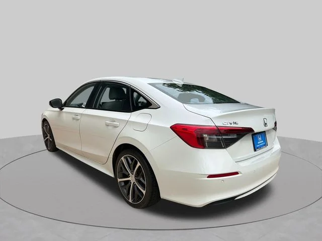Certified Used 2024 Platinum White Pearl Honda 1.5T 4D TOURING image 5