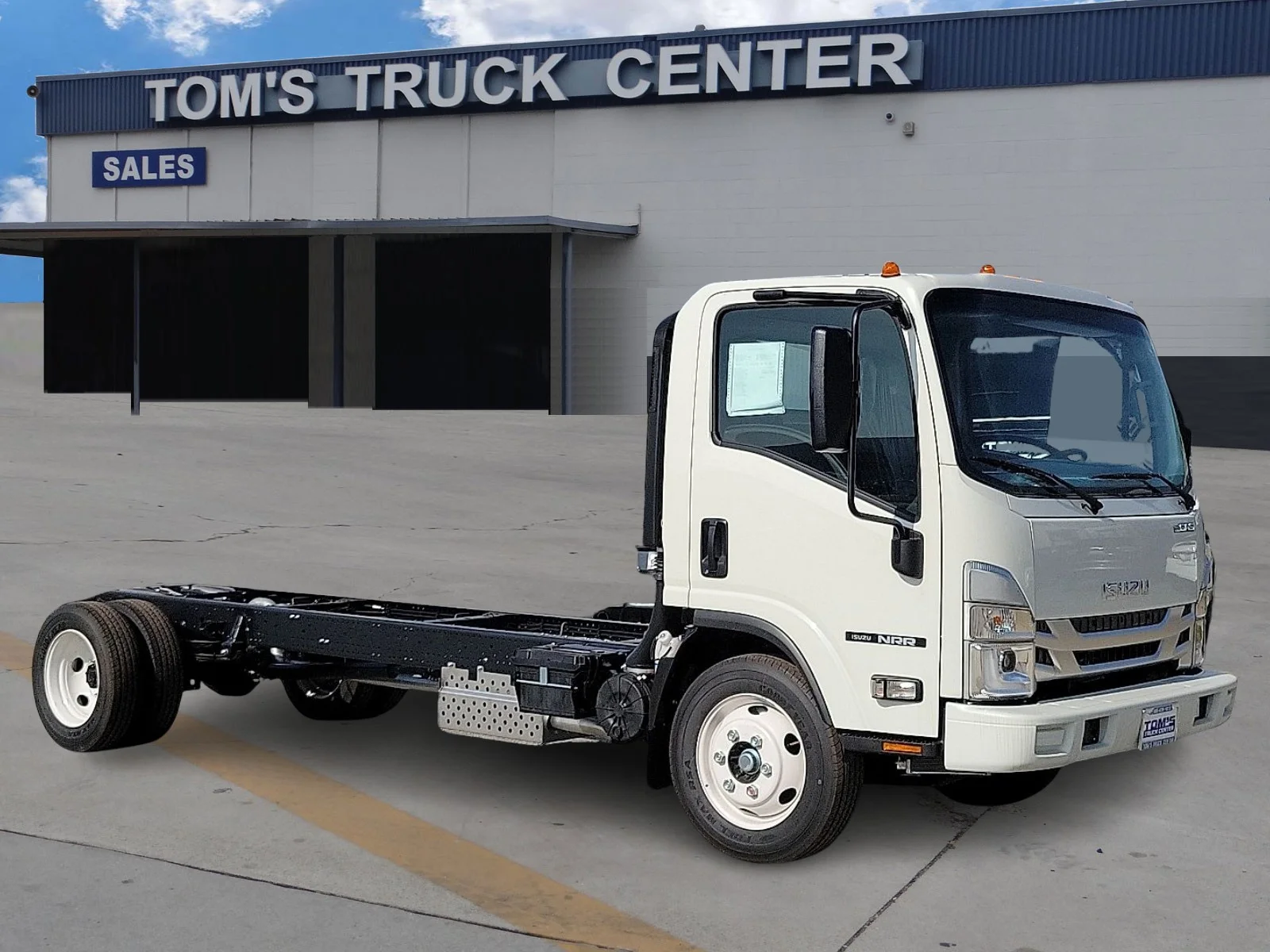 2025 Isuzu NRR's photo
