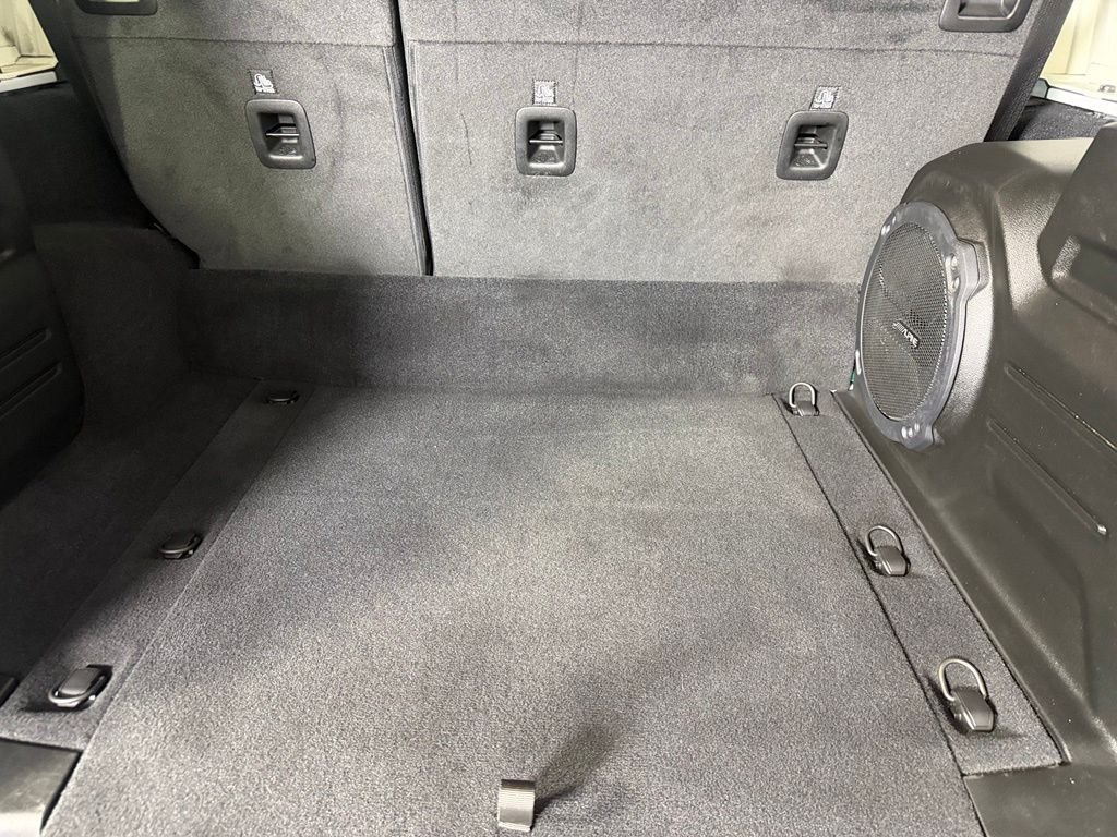 Certified Used 2022 White Jeep Unlimited Rubicon 4xe image 20