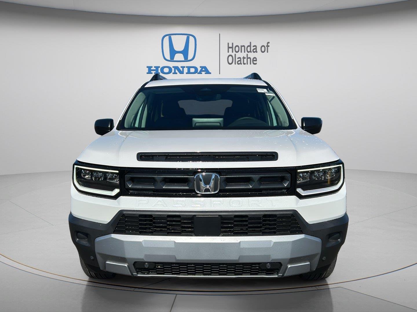 New 2026 Platinum White Pearl Honda RTL Towing image 8