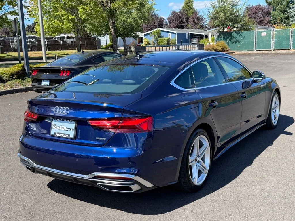 Used 2022 Navarra Blue Metallic Audi Prestige One-Owner image 8