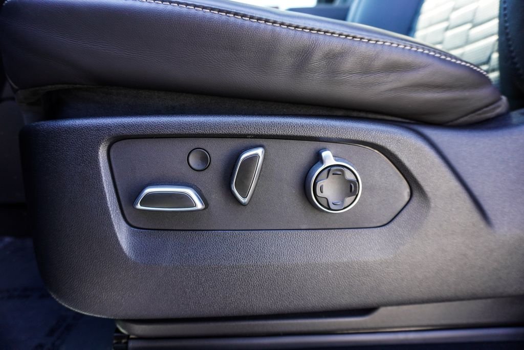 Used 2025 White Cadillac V-Series image 7