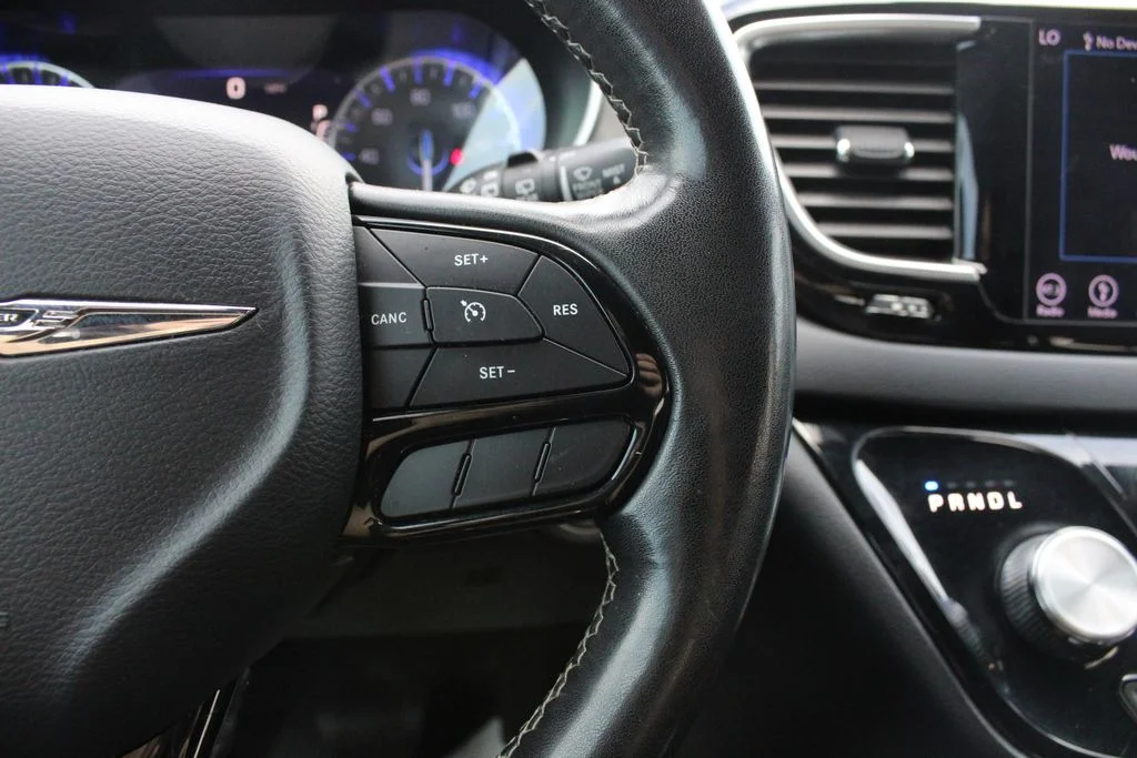 Used 2019 Black Chrysler Touring L Plus image 12