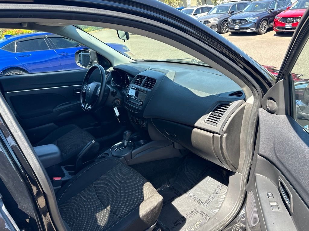 Used 2016 Black Mitsubishi 2.0 ES image 22