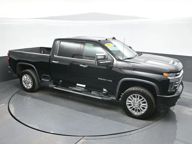 Used 2023 Black Chevrolet High Country image 15