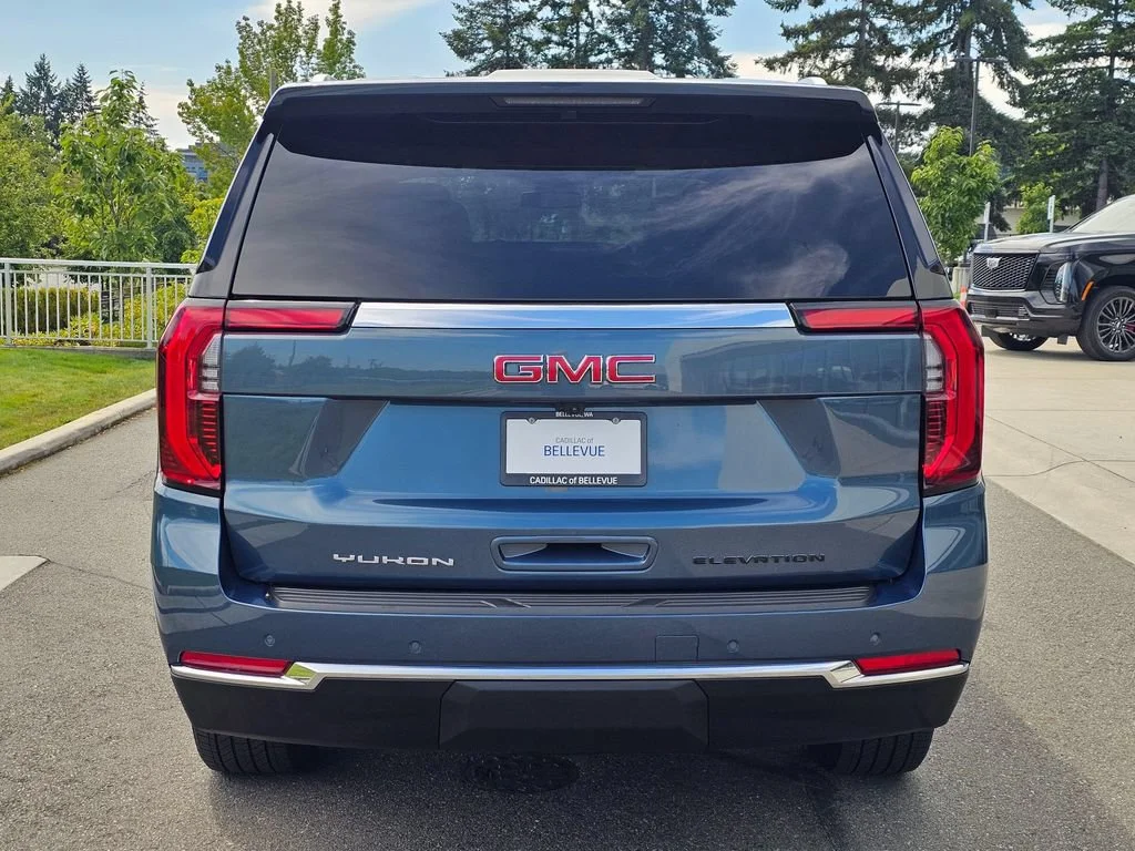 Used 2025 Downpour Metallic GMC Elevation image 4