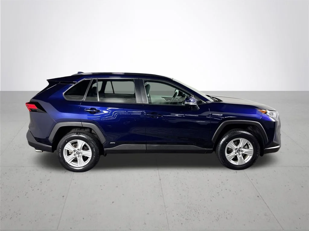Used 2020 Blue Toyota XLE image 5