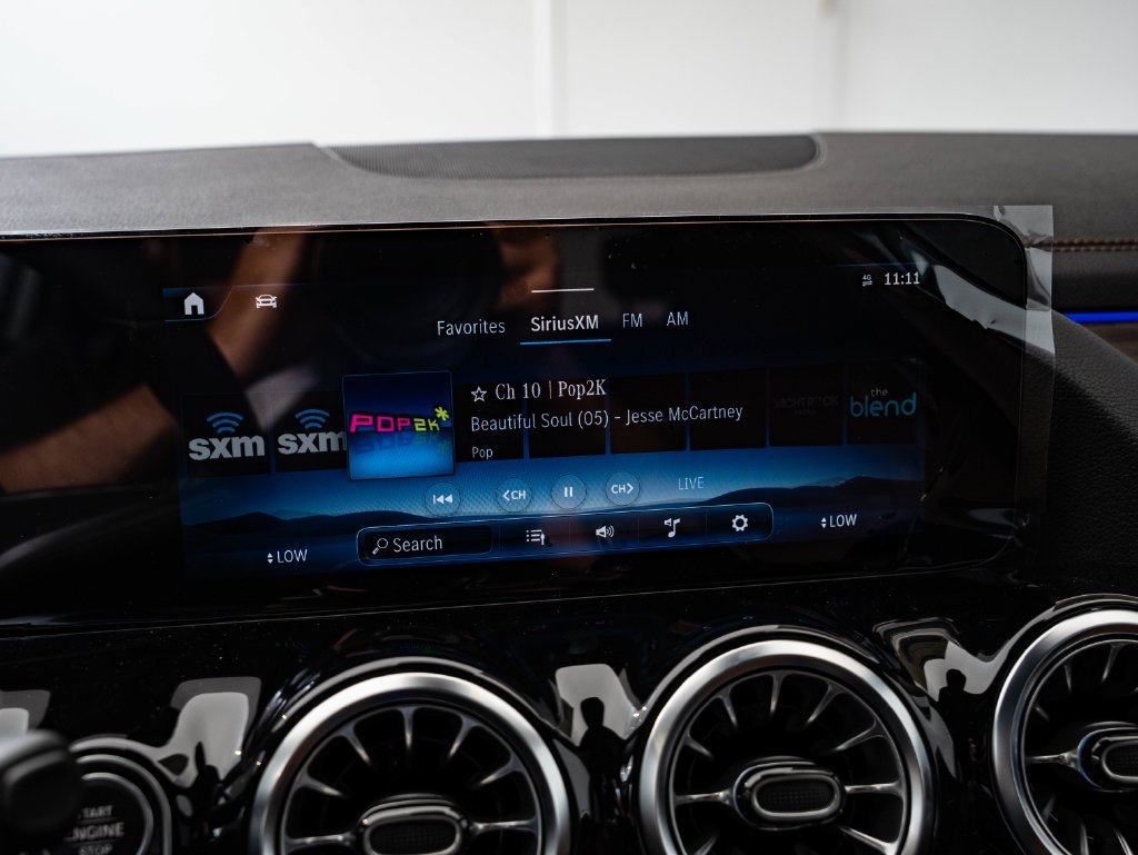 New 2026 Polar White Mercedes-Benz GLA 250 image 31