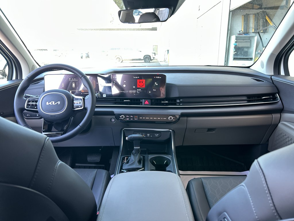 New 2026 Snow White Pearl Kia EX image 17