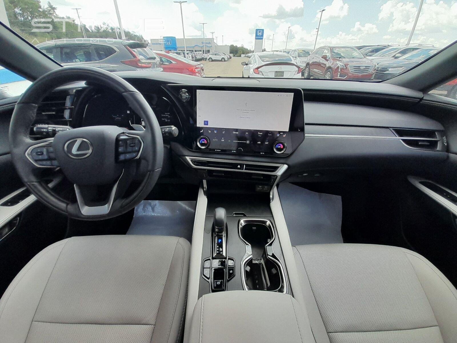 Used 2025 Eminent White Pearl Lexus RX 350 Premium image 45