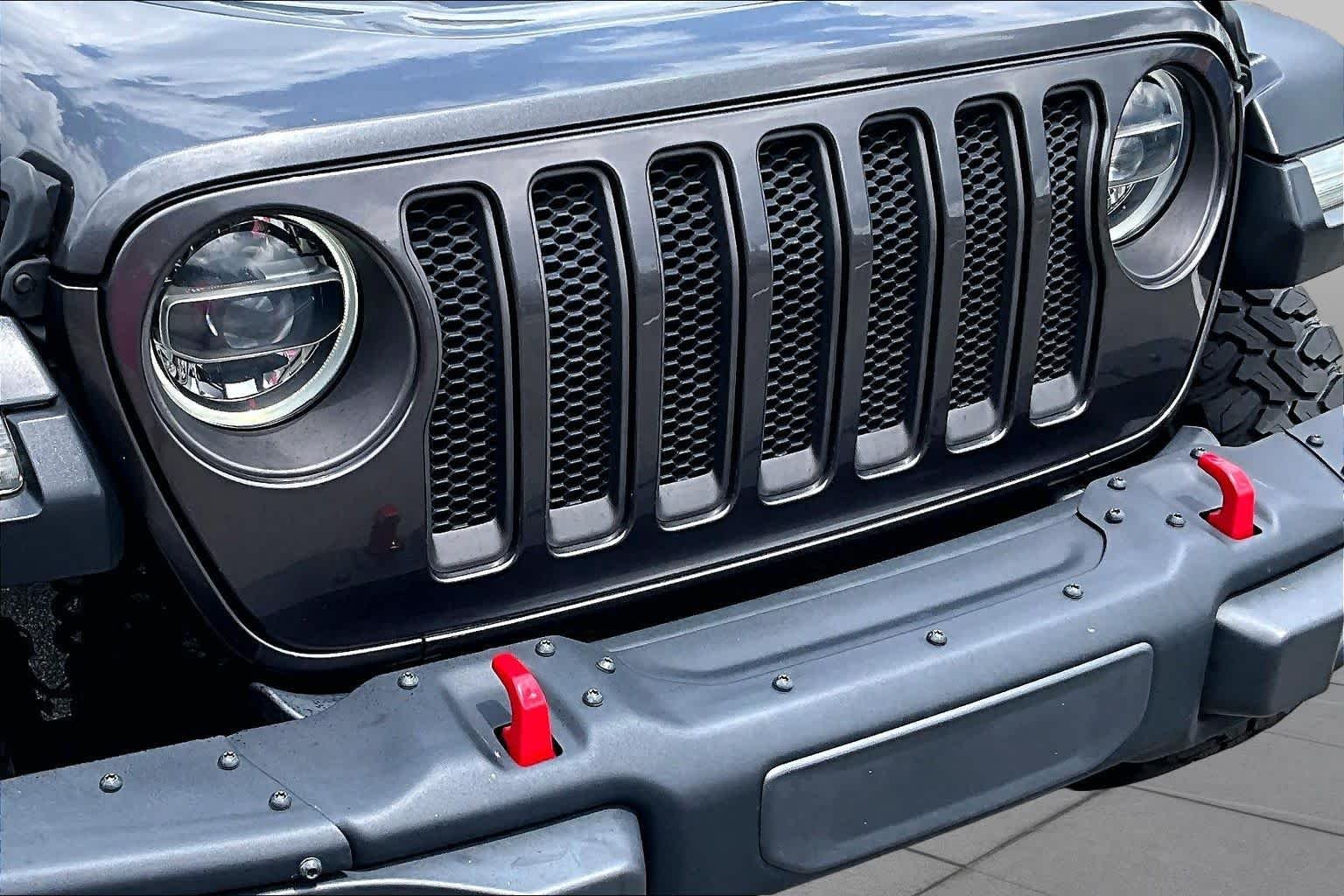 Used 2020 Granite Crystal Metallic Clearcoat Jeep Rubicon image 29