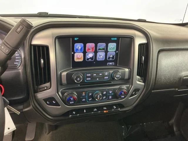 Used 2018 Quicksilver Metallic GMC SLE image 17