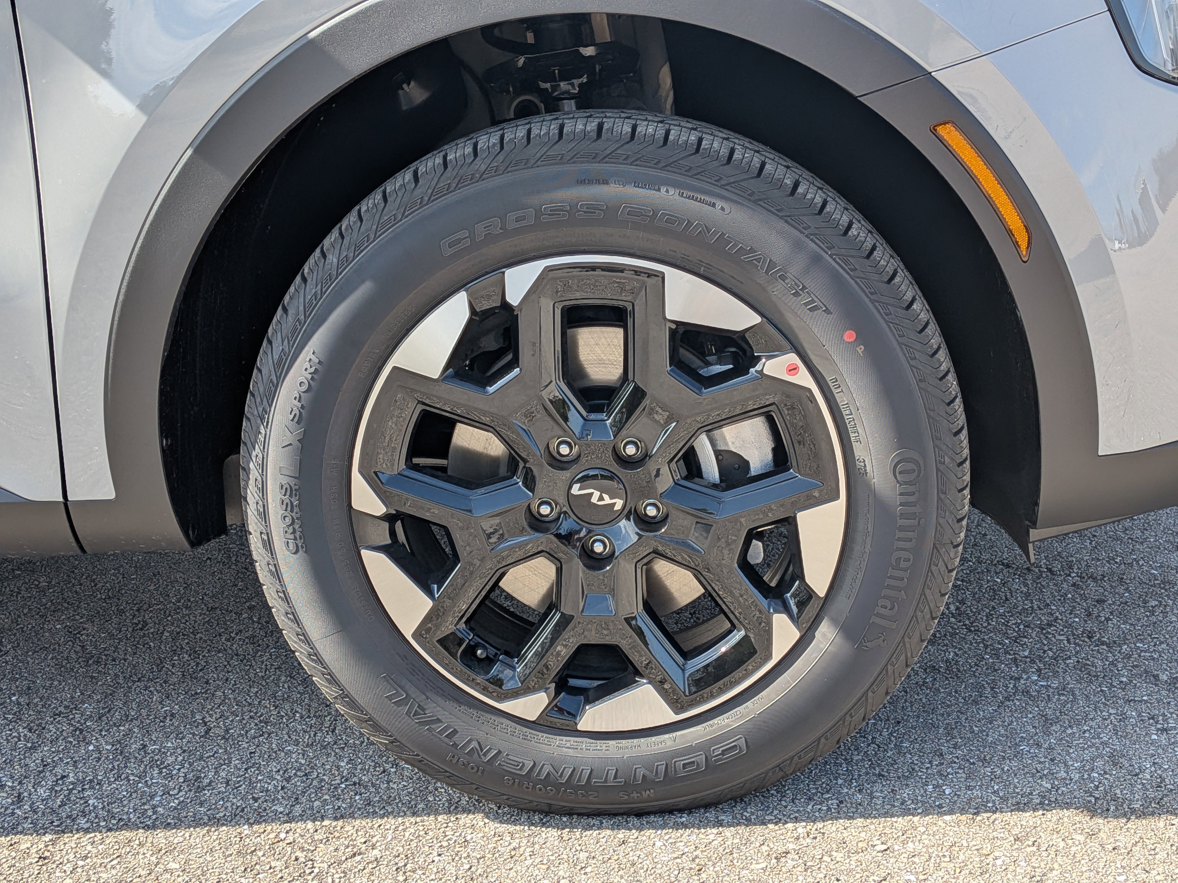 New 2026 Wolf Gray Kia S image 11