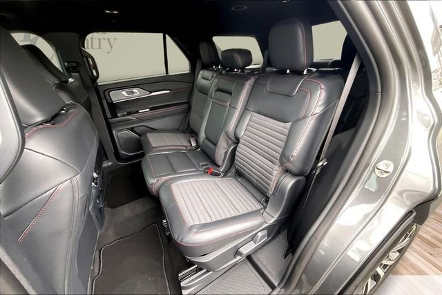 2026 Ford Explorer ST-Line - Photo 10
