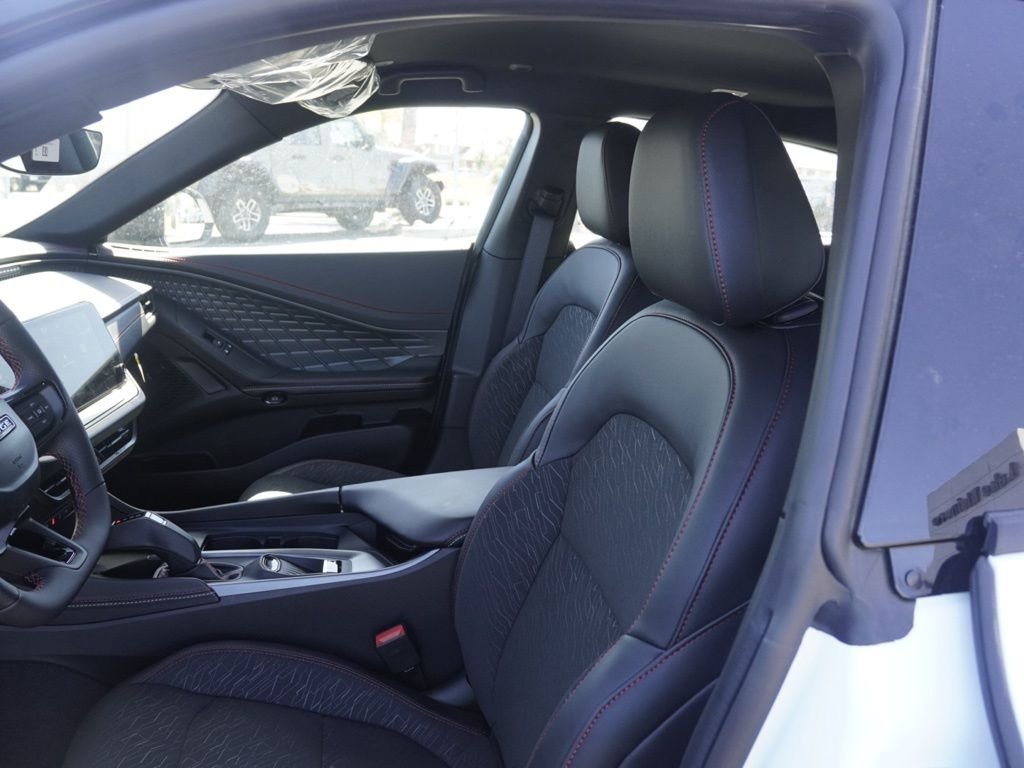 New 2026 White Knuckle Exterior Paint Dodge R/T Scat Pack image 17