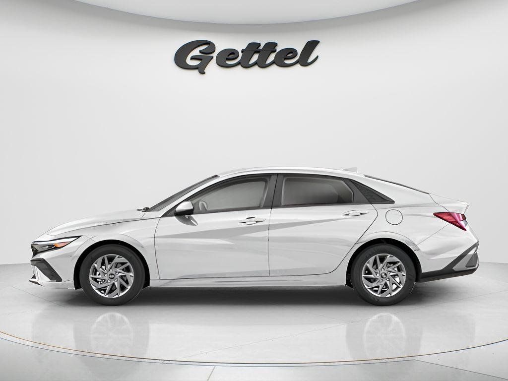 New 2026 White Hyundai SEL Sport image 2