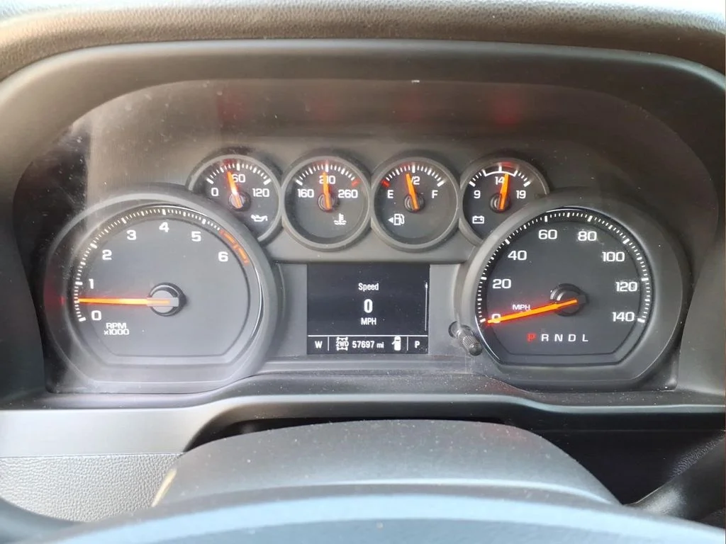Used 2024 White Chevrolet Custom image 15