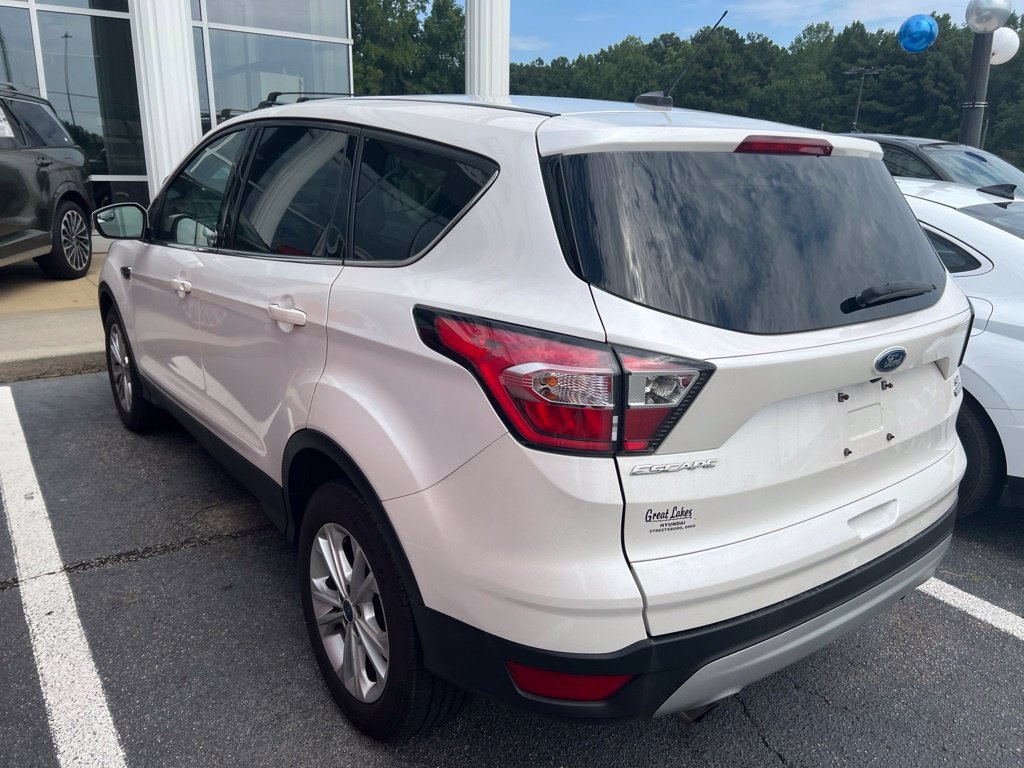 Used 2017 White Ford SE image 3