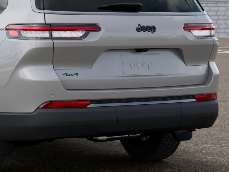 New 2026 Silver Zynith Exterior Paint Jeep Laredo image 13