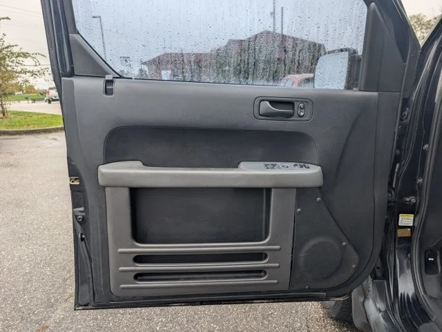 Used 2006 Black Honda EX-P image 8